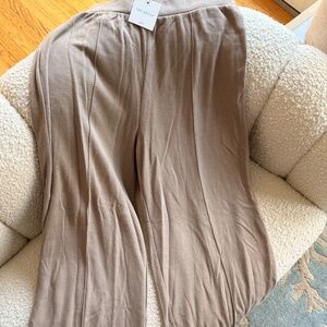 ✨ NWT Aritzia The Group Hideaway Pant: Nomad Taupe (Size XL)